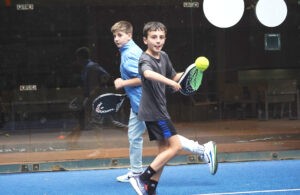 Iniciamos cursos de Pádel: inscríbelos ya y entra a la cancha Pádel