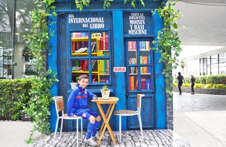 Un mundo en cáda página