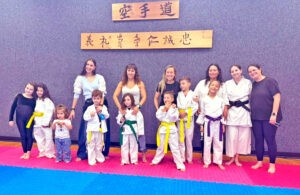 Clase especial por el Día de las Madres Karate Día de las Madres